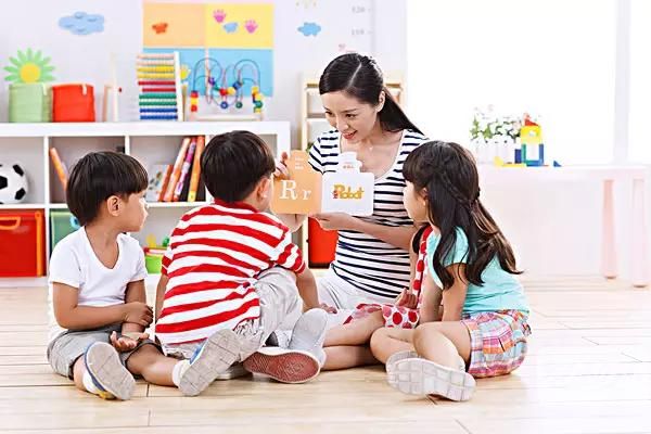 3歲是學(xué)習(xí)英語(yǔ)的最佳時(shí)期